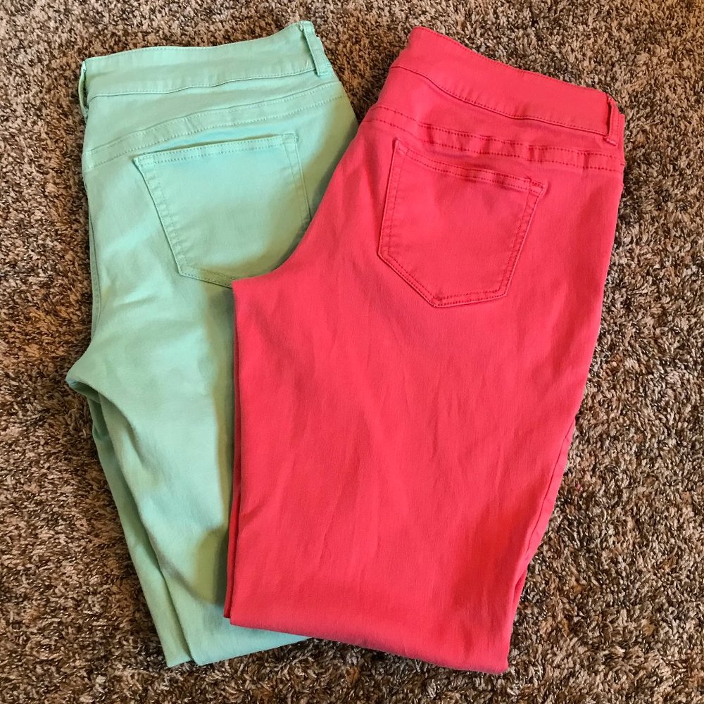 Maurices Mint Green & Coral Jeggings